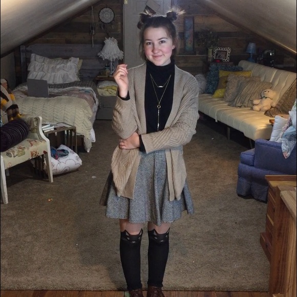 Meet your Posher, Geordan - Picture 2 of 8